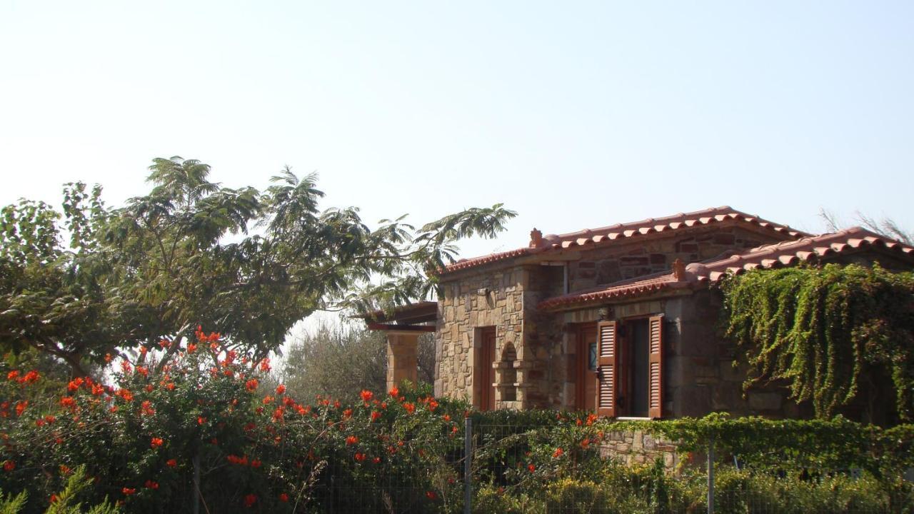 Caviro On The Beach Moúdhros Exterior photo